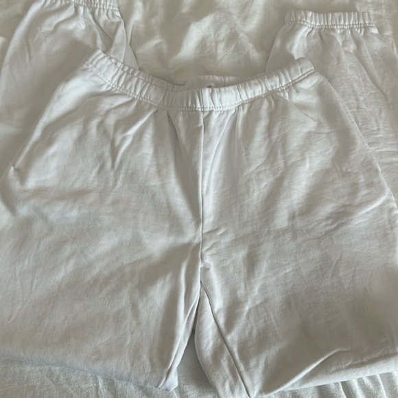 Bright white TNA sweat pants! - Picture 1 of 4